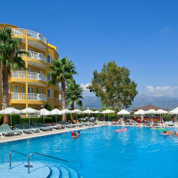 Club Paradiso — oferta wakacji