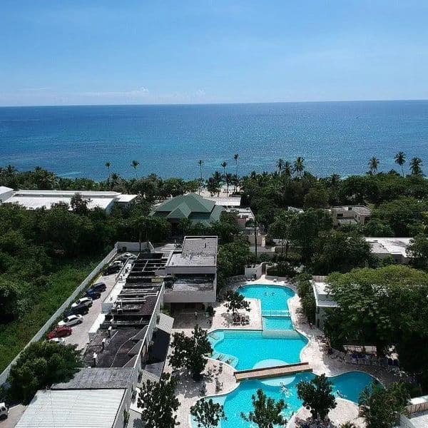 Emotions Beach Resort