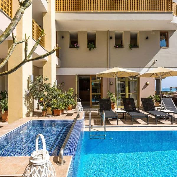 Ammos Suites