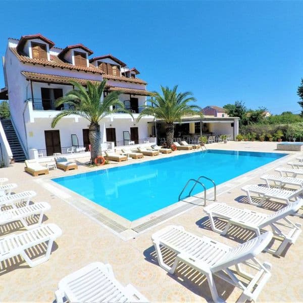 Captain's Studios & Apartments (Corfu)