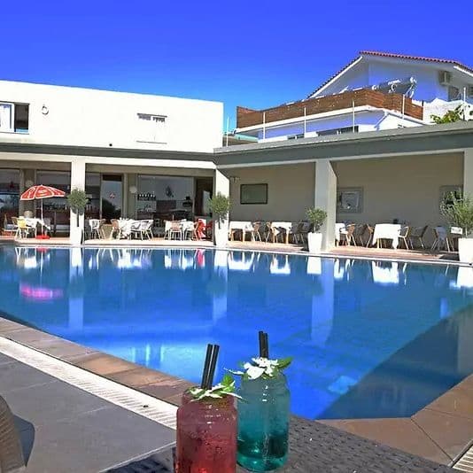 Hillside Studios & Apartments