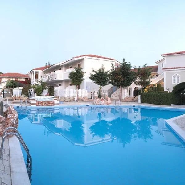 Louros Beach & Spa