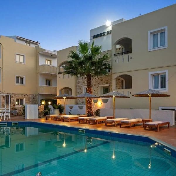 Nikos Apartments