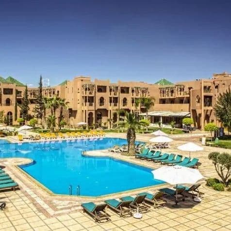 Palm Plaza