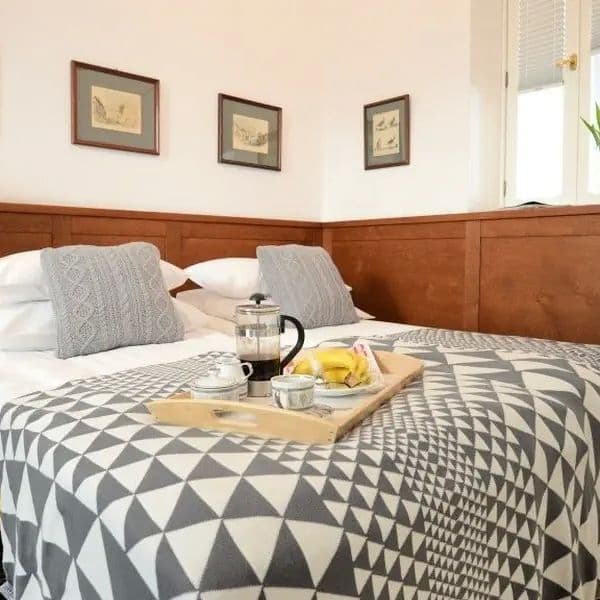 Crystal Suites Old Town