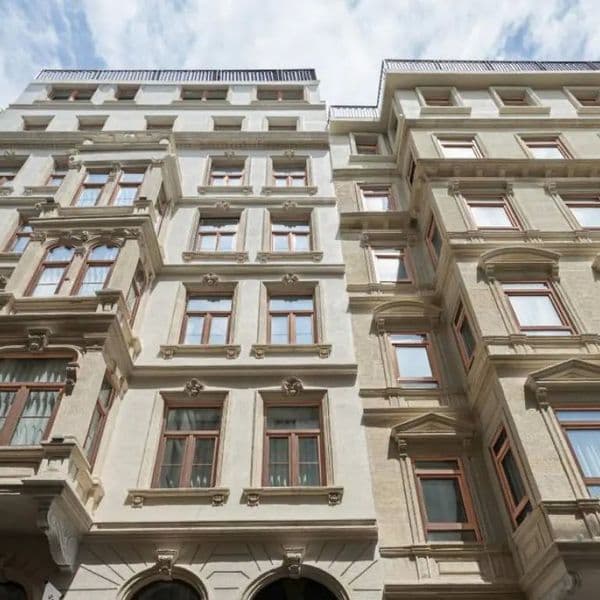 Akka Suites