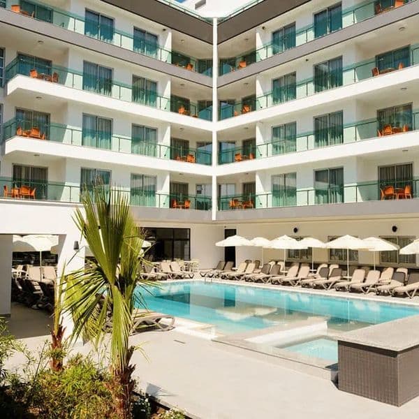 Green Garden Suite