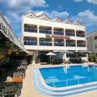 Moni Hotel