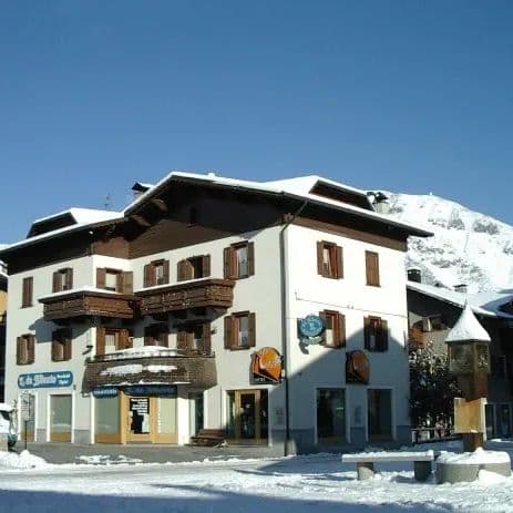 Casa Adelina
