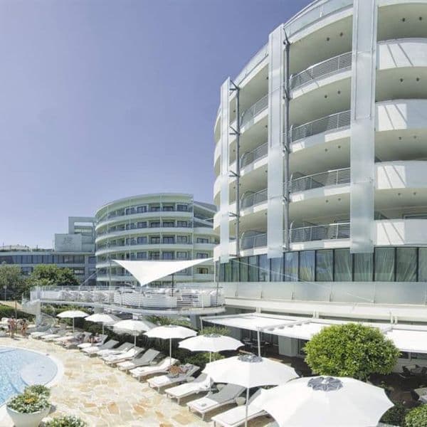 Premier & Suites