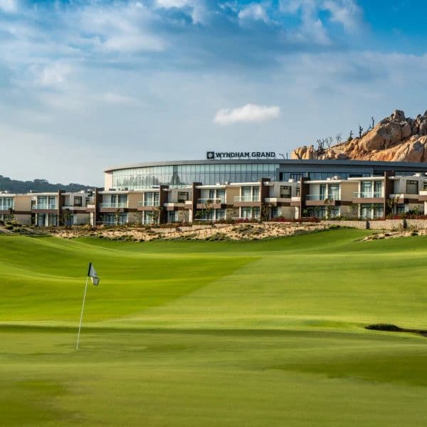 Wyndham Grand KN Paradise