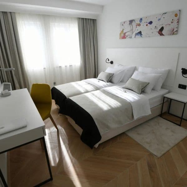 Aparthotel Milenij (Baska Voda)