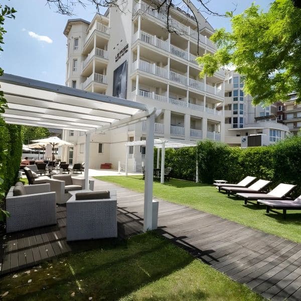Le Rose Suite