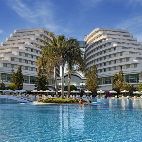 Miracle Resort