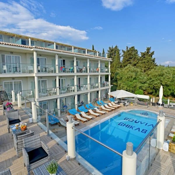 Palapart Gikas Studios & Suites