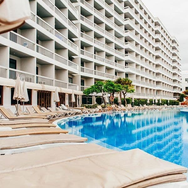 Ona Palm Beach