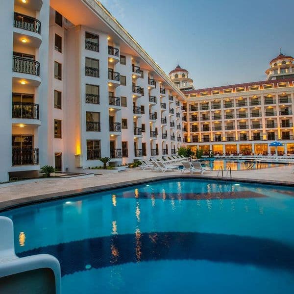 Blue Marlin Deluxe Spa & Resort