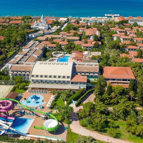 Club Nena (Side)