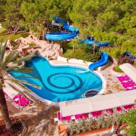 Pirates Beach Club