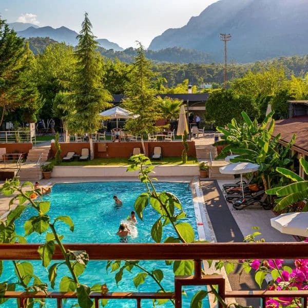 DG Rose Resort