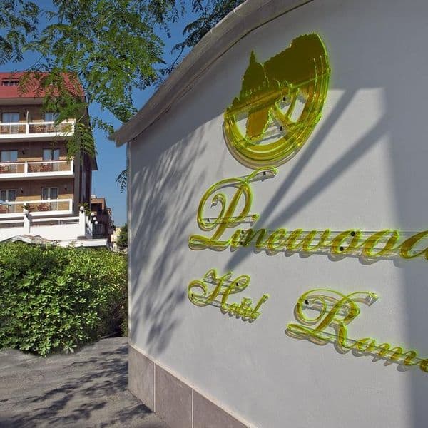 Pinewood Roma
