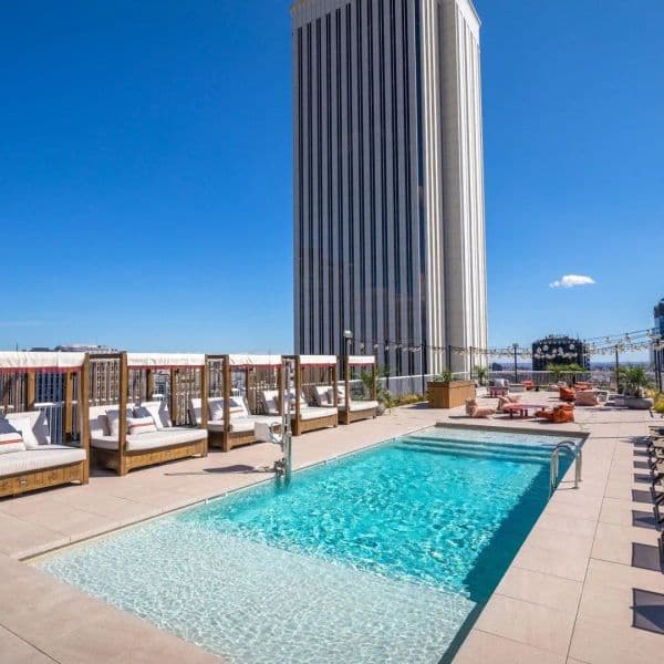 Canopy by Hilton Madrid Castellana (ex. Holiday Inn Madrid - Bernabeu)