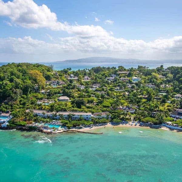 Round Hill & Villas