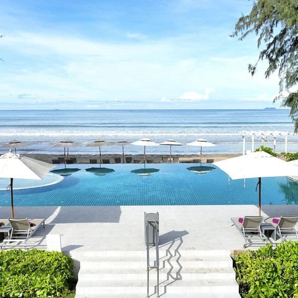 Twin Lotus Resort & Spa