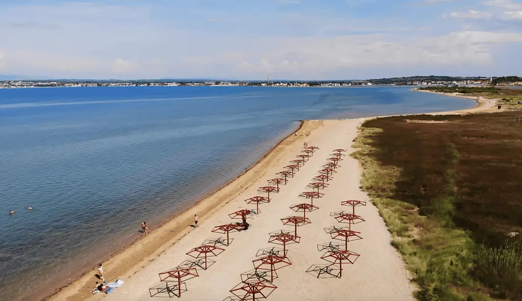 nin plaża queens beach