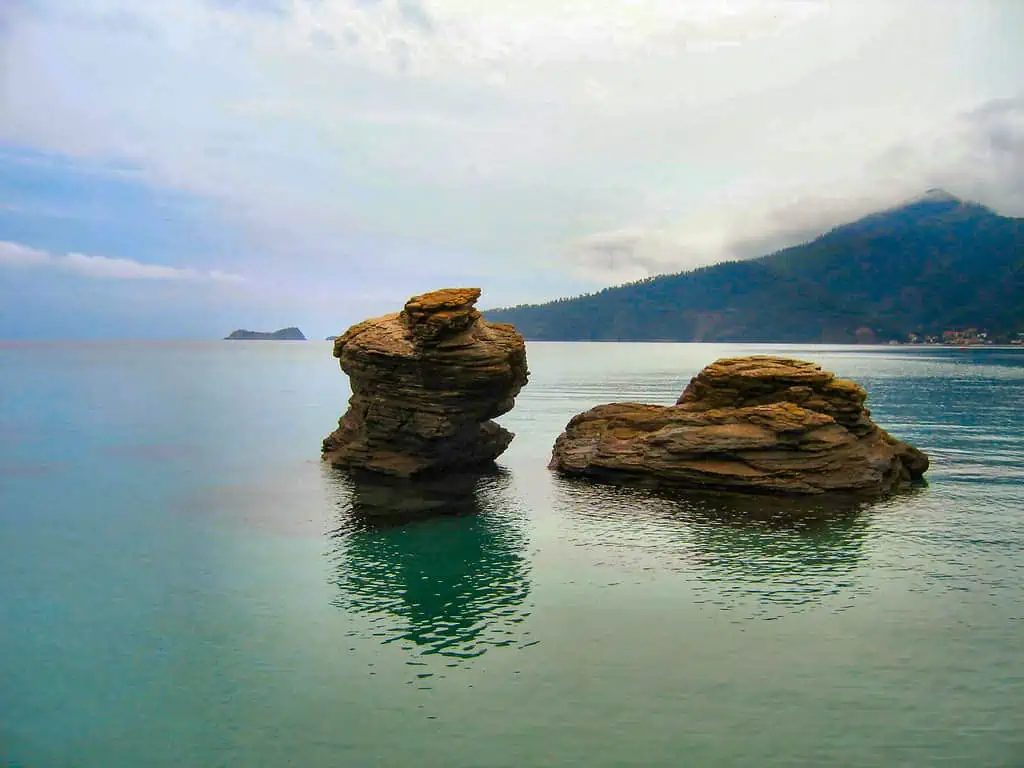 thassos dwie skały golden beach